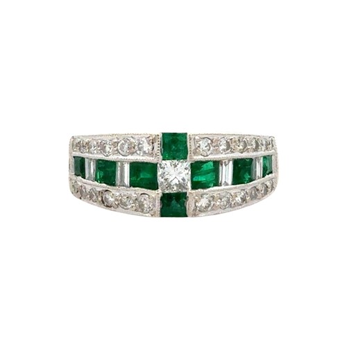 112 - Emerald & Diamond Ring. 18ct white gold emerald and diamond ring. Weighing 6.10g. Size N. Measur... 