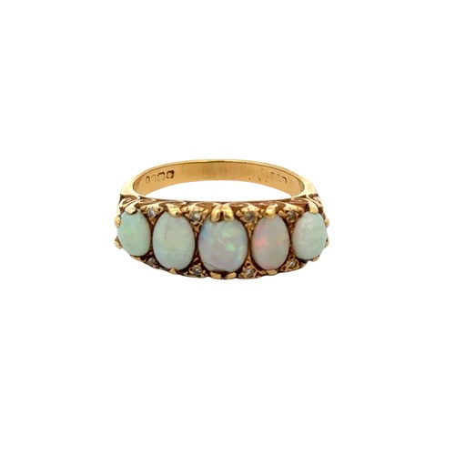 165 - Vintage 18ct Opal & Diamond Ring Opal and diamond five stone ring. Weighing 6.00g. Good conditio... 