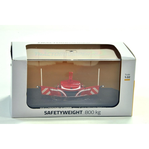 167 - Universal Hobbies Farm issue comprising 1/32 Tractorbumper in red. Appears excellent and secured wit... 