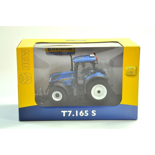 180 - Universal Hobbies Farm issue comprising 1/32 New Holland T7.165S Tractor. Appears excellent and secu... 