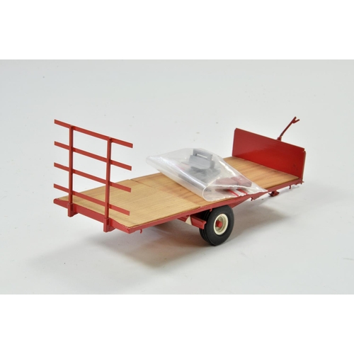 185 - Dad's Tractors 1/32 Model Farm Issue comprising Petit Flatbed Trailer with platform extension and we... 