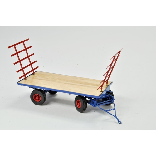 186 - Dad's Tractors 1/32 Model Farm Issue comprising 4 Wheel Flatbed Trailer with ladders.  Excellent and... 