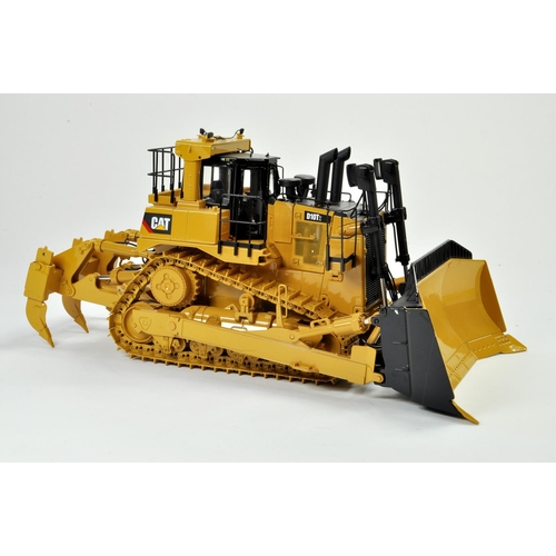 500 - Classic Construction Models (CCM) 1/24 Diecast Construction issue comprising CAT D10T2 Dozer with Ri... 