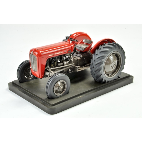 524 - G & M Farm Models 1/16 Model Farm Issue comprising No.03005 Massey Ferguson 35 Tractor. Appears Exce... 