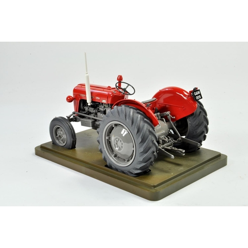 526 - G & M Farm Models 1/16 Model Farm Issue comprising No.5005 Massey Ferguson 35 Tractor. Appears Excel... 