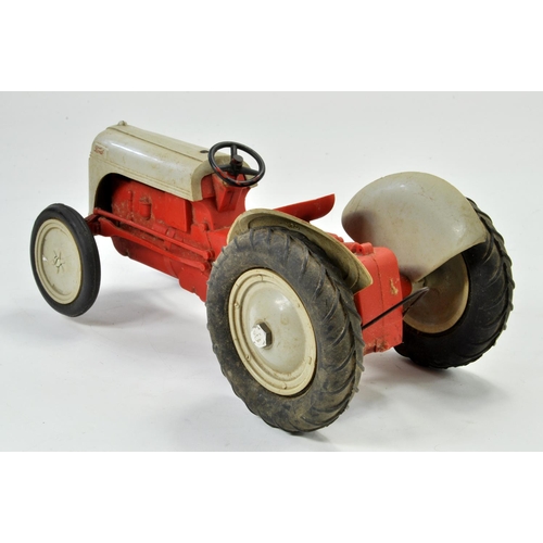 528 - Model Products Corporation MPC 1/12 Model Farm Issue comprising Plastic, Clockwork Ford 8N Tractor. ... 