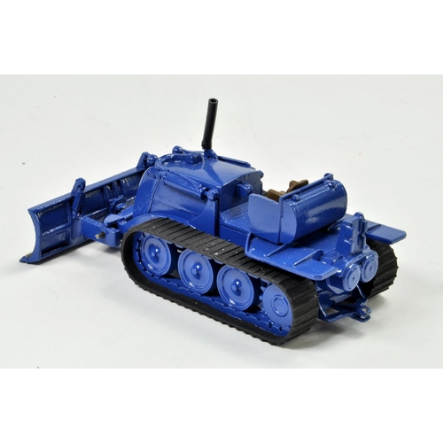 539 - Denzil Skinner approx 1/48 model of the Vickers Vigor Crawler Tractor with Dozer Blade. Rare issue a... 