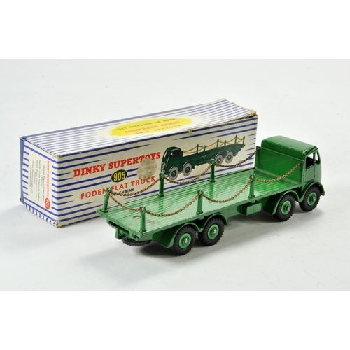 1379 - Dinky No. 905 Foden Flat Truck with Chains. Type 2 issue in green is generally very good with only m... 