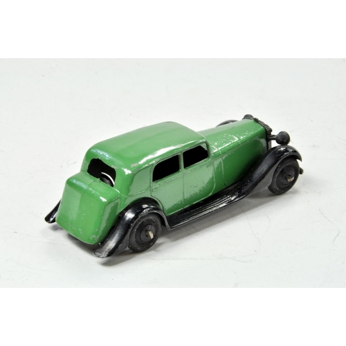 1419 - Dinky no. 30c Daimler Saloon in green. Very good to excellent with minor marks and wear.