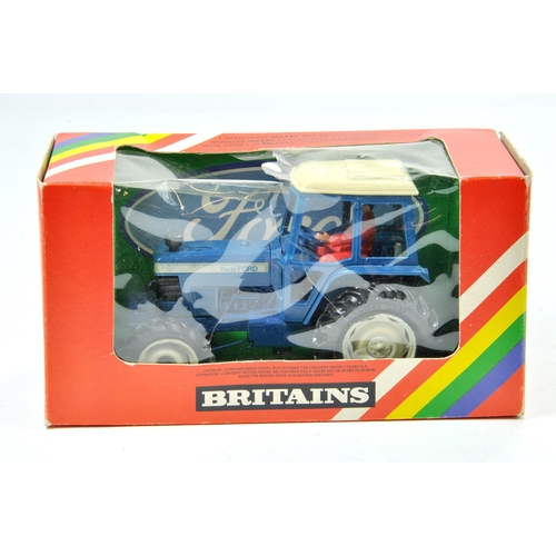 110 - Britains 1/32 Farm issue comprising Ford TW20 tractor. Very Good to Excellent, box has some notable ... 