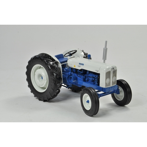 14 - Universal Hobbies 1/16 Ford 5000 (USA) Diesel Tractor. Has been on display but appears excellent wit... 