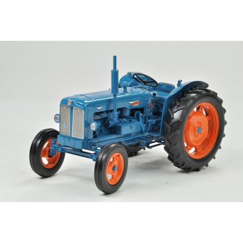 29 - Universal Hobbies 1/16 Fordson Power Major Tractor. Has been on display but appears excellent with o... 