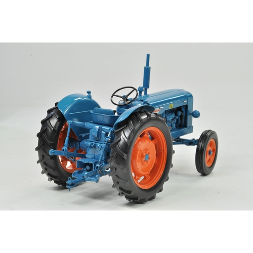 29 - Universal Hobbies 1/16 Fordson Power Major Tractor. Has been on display but appears excellent with o... 