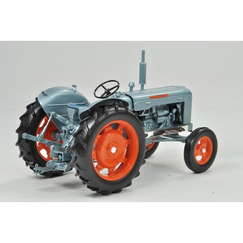 30 - Universal Hobbies 1/16 Fordson Super Major Launch Edition Tractor. Has been on display but appears e... 