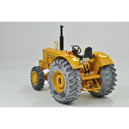 46 - Ertl 1/16 International 21256 Industrial Tractor. Has been on display but appears Excellent with ori... 