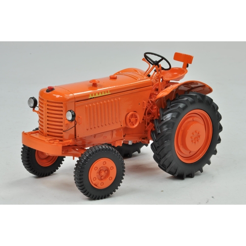 56 - Universal Hobbies 1/16 Renault R3042 Tractor. Has been on display but appears excellent with origina... 