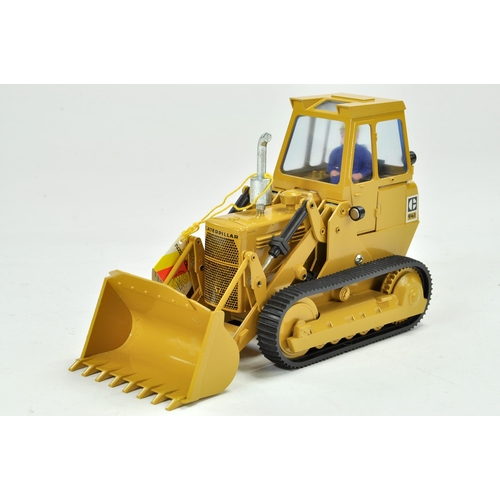 114 - NZG Construction issue comprising later issue CAT 941 Tracked Loader. Generally excellent with littl... 