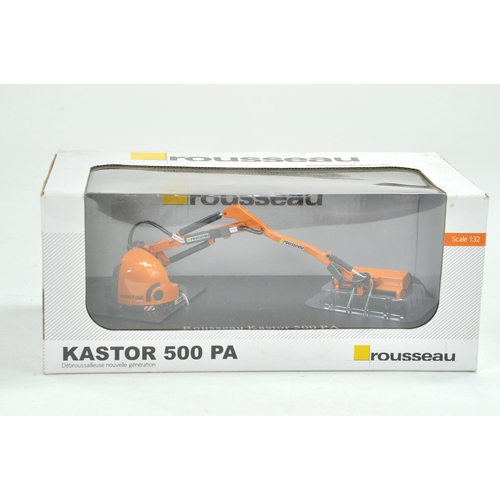 212 - Universal Hobbies 1/32 Farm issue comprising Rousseau Kastor 500 PA Hedge Cutter. Excellent, secured... 