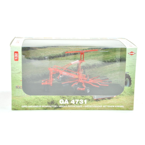 213 - Universal Hobbies 1/32 Farm issue comprising Kuhn GA 4731 Rotor Rake. Excellent, secured in box, not... 