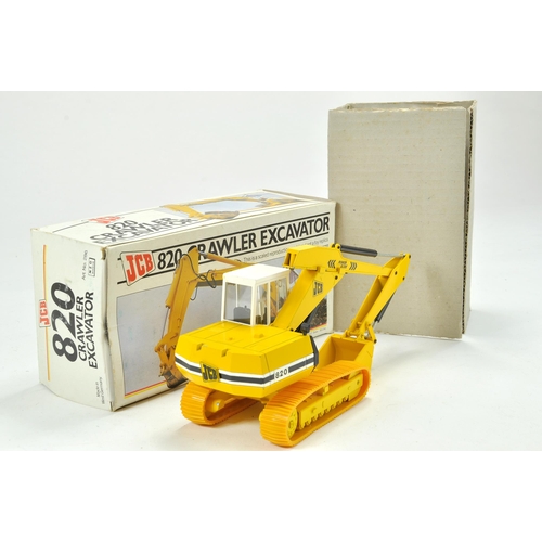 97 - NZG 1/35 Construction issue comprising No. 286 JCB 820 Crawler Excavator. Appears generally excellen... 