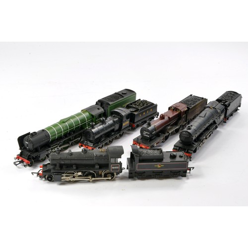 1061 - Model Railway group comprising 5 Hornby steam locomotives, ex layout so signs of wear and use with s... 