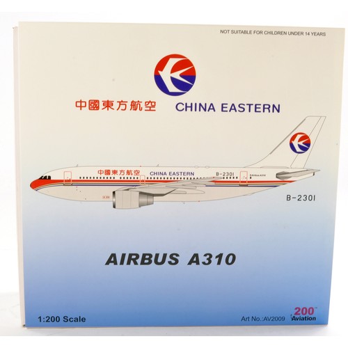 1138 - Model Aircraft comprising 1/200 200 Aviation Airbus 310 China Eastern. Excellent, no sign of fault n... 