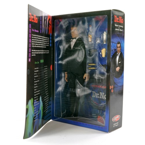 1250 - Sideshow James Bond 007 Figure comprising Dr No's Sean Connery. Excellent and unopened, box with ver... 