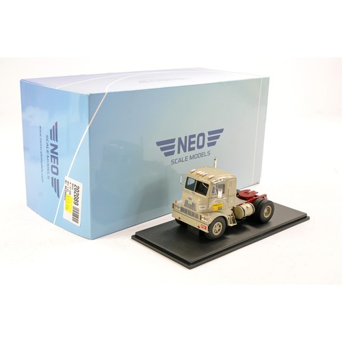 412 - Neo Scale Models 1/43 Resin High Detail Mack M67 Tractor. Excellent in box.