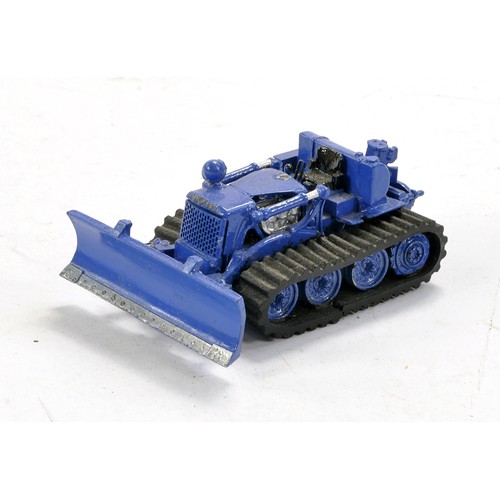 445 - Unusual 1/76 Vickers Vigor Crawler Tractor with Dozer Blade Assembled White Metal Kit. Generally goo... 