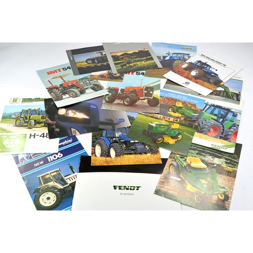 462 - Tractor and Machinery Literature comprising sales brochures and leaflets from Landini, Lamborghini, ... 