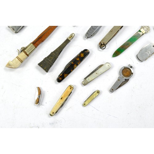 1587 - A diverse group of vintage pocket knives (and some letter openers) of various sizing and materials, ... 