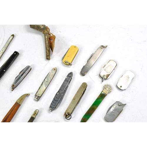 1587 - A diverse group of vintage pocket knives (and some letter openers) of various sizing and materials, ... 