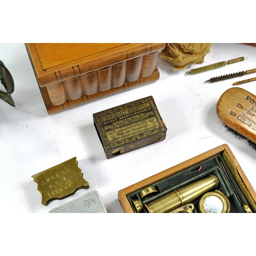 1599 - A very interesting assortment of vintage items comprising Parker Gun Cleaning Kit with box and some ... 