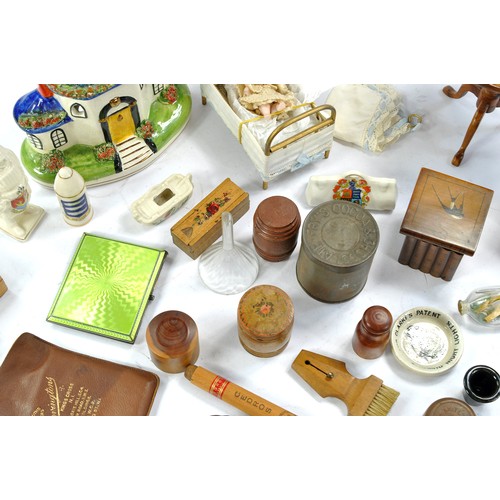 1573 - Eclectic group of vintage bygones and interesting items comprising souvenir china pieces, various in... 