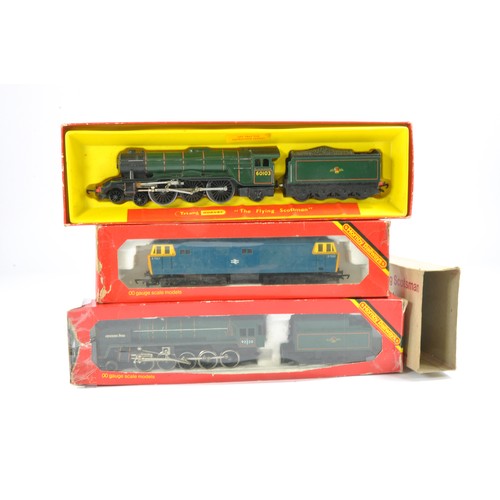 420 - Model Railway comprising three assorted locomotives including Hornby Flying Scotsman, Evening Star a... 