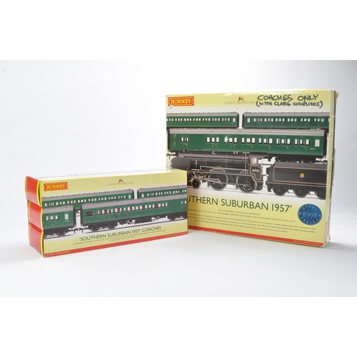 537 - Model Railway issues comprising of Hornby 'Southern Suburban 1957' coaches. Look to be without signi... 