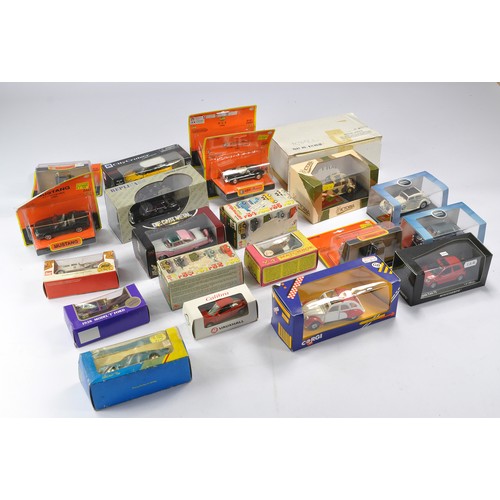 561 - A group of 21 Die-Cast vehicles from various makers, generally very good to excellent, with boxes. s... 