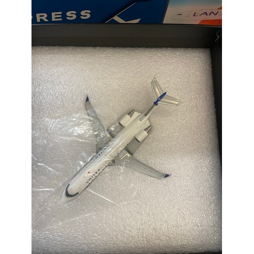 304 - Diecast model aircraft comprising the following issues. 1) Inflight 200 1/200 Airbus A340  - 300 in ... 