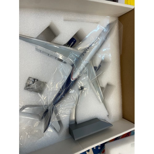 308 - Diecast model aircraft comprising the following issues. 1) Inflight 200  - 1/200 Airbus A330  - 300 ... 