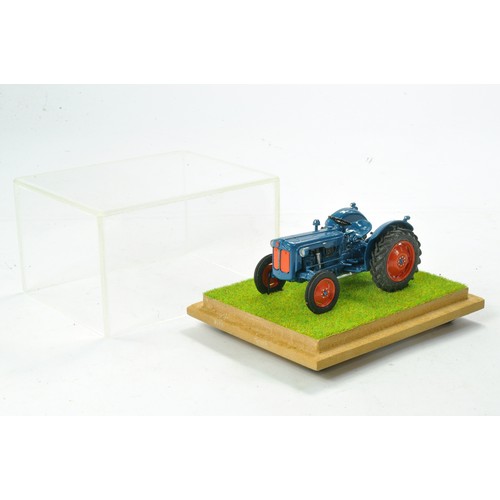 67 - Cenfyn Davies hand built Scaledown 1/32 farm issue comprising Fordson Dexta Tractor. Looks to be exc... 