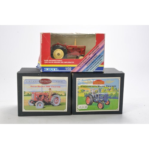 86 - Britains Farm 1/32 issues comprising Fordson Major and David Brown 900 Tractor plus further model fr... 