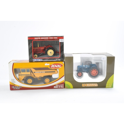 110 - Universal Hobbies 1/32 model tractor issue comprising No. UH2636 Fordson power major. Looks to be wi... 