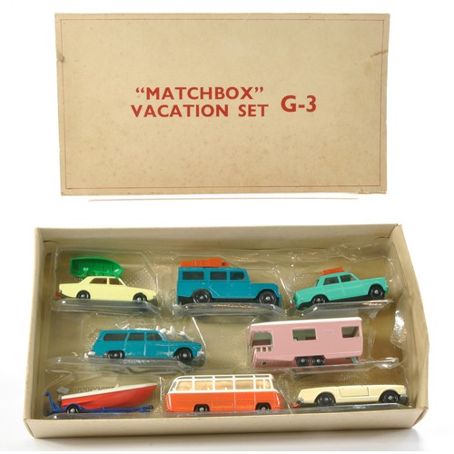 319 - Matchbox Regular Wheels no. G3 Mailaway Vacation Set comprising 12c Land Rover Safari , 23d Trailer ... 