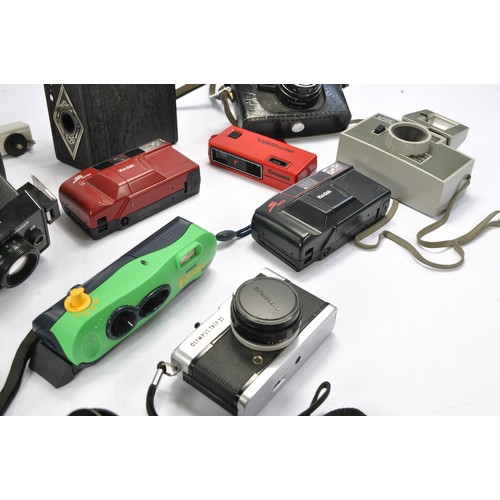 649 - Vintage group of Cameras and equipment comprising of: Ilford Sprite 35, Ensign E20, Cosmic Symbol Ra... 