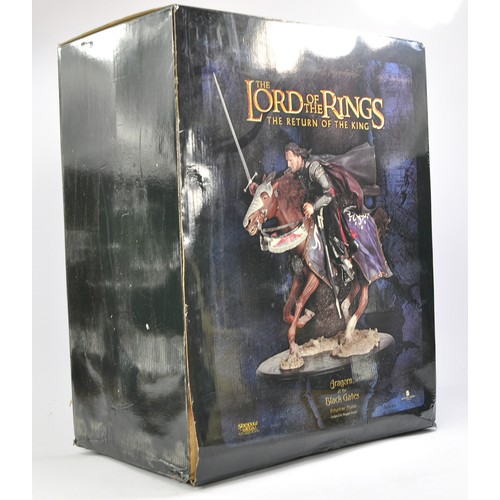 655 - WETA / Sideshow Large Lord of the Rings Aragon at the Black Gates Limited Edition Statue. Without ob... 