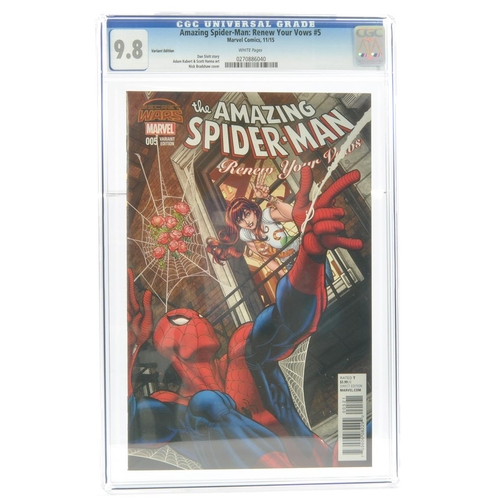 100 - Graded Comic Book Interest Comprising Amazing Spider-Man: Renew Your Vows #5 - Marvel Comics 11/15 -... 