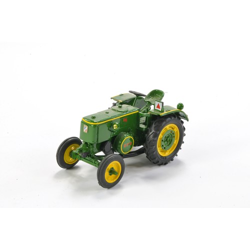 39 - CTF (Collectable Toys Factory) 1/32 SFV Tractor. Looks to be without fault in original box. Scarce.