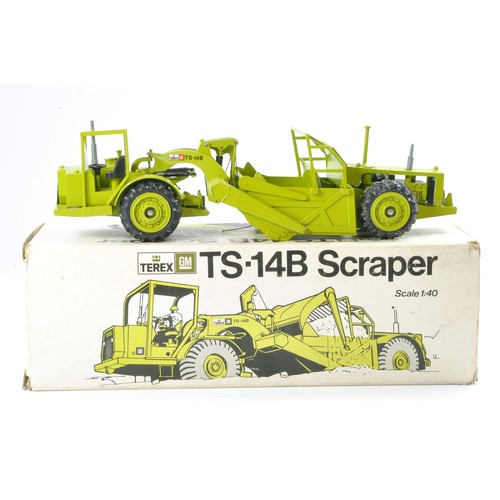 285 - Conrad 1/40 diecast construction issue comprising Terex TS-14 B Scraper. Generally excellent with ve... 