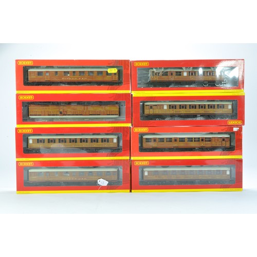 92 - Hornby Model Railway 00 Gauge Coaches/Rolling Stock as shown. Excellent.