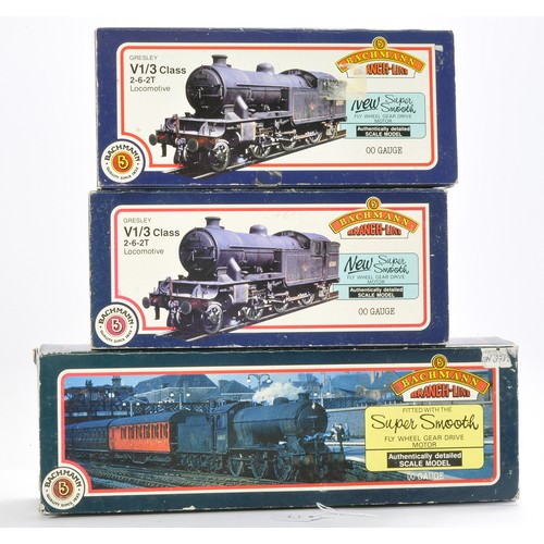 94 - Model Railway comprising Bachmann no.31-850 J39 1974 L.N.E.R Lined Black, 31-600 V3 7684 Green (Hopp... 